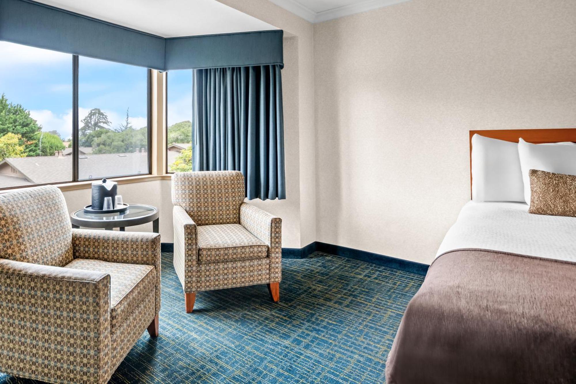 Western De Anza 3* Monterey